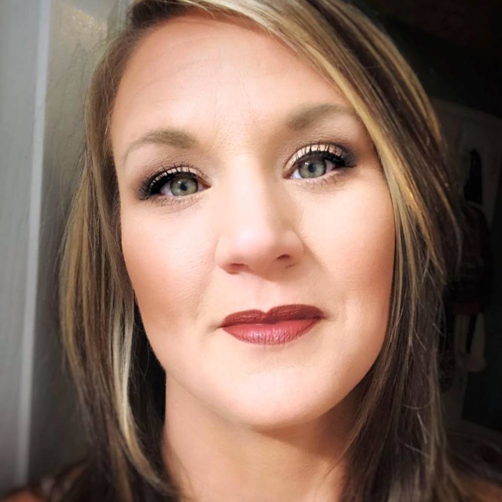 Meet your Posher, Melissa